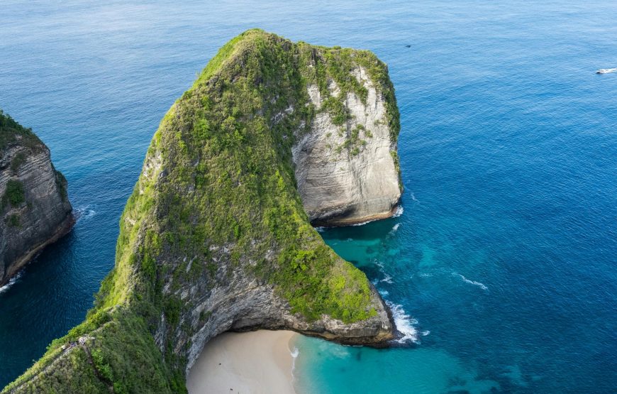 Nusa Penida Explorer: Iconic Beaches & Hidden Treasures