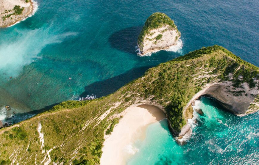 Nusa Penida Explorer: Iconic Beaches & Hidden Treasures